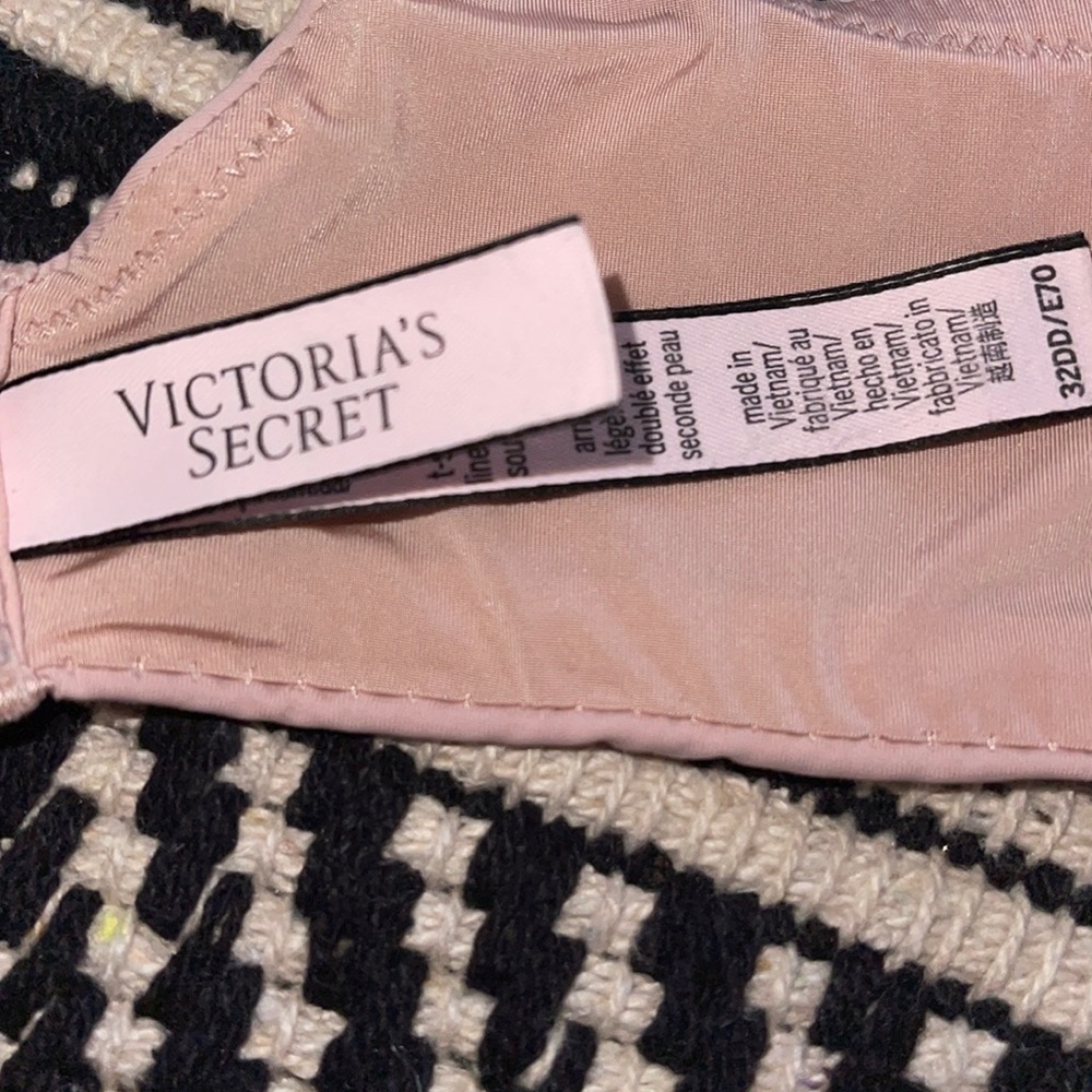 Victoria’s Secret T-shirt Bra - Picture 4 of 5